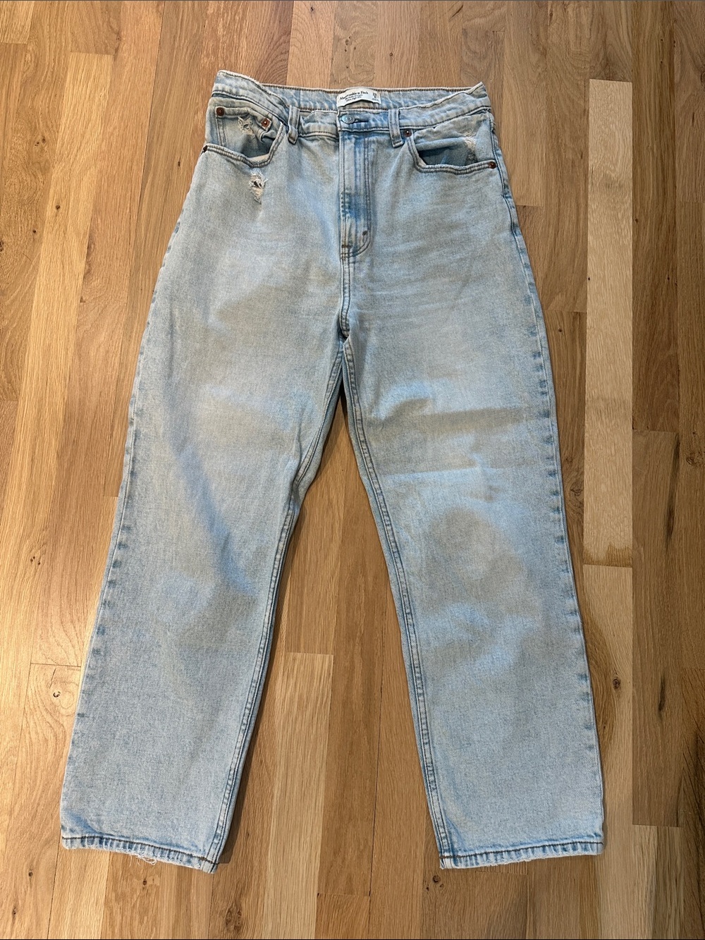 Abercrombie & Fitch Light Blue Relaxed Women’s Jeans